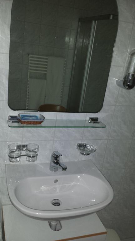 Gastwirtschaft Hornbach-Pinte Hotel Wasen Room photo